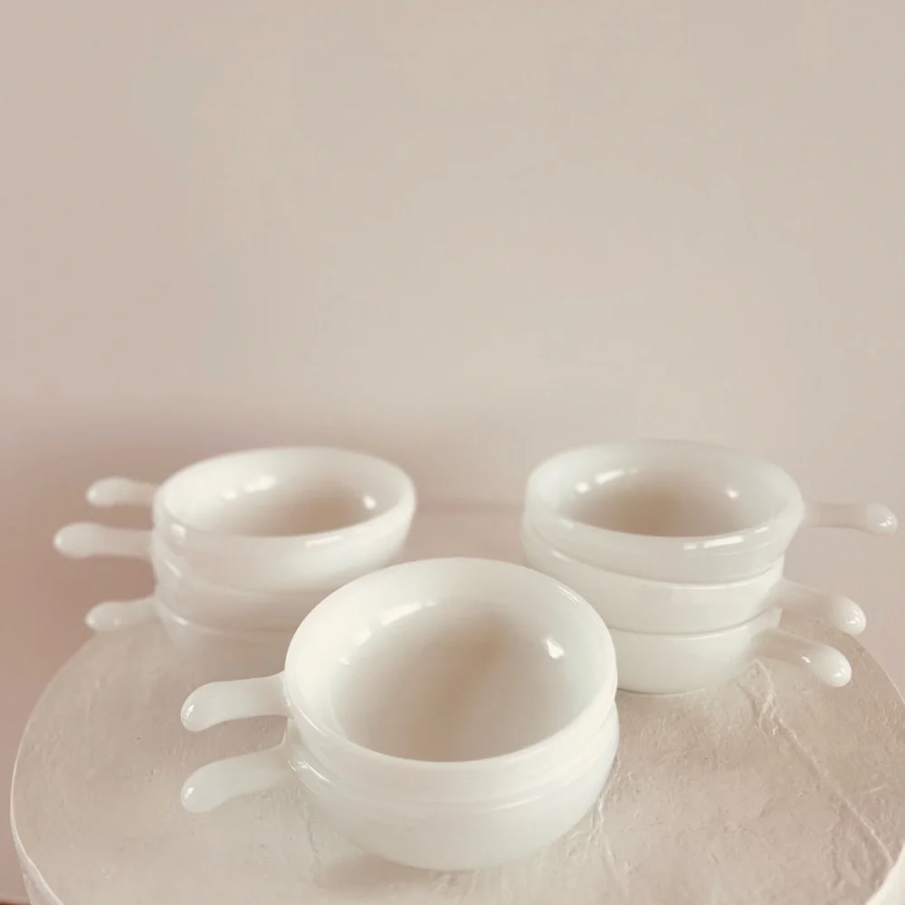 SET OF 8 VINTAGE MILK GLASS‎ STACKABLE SOUP BOWLS W/ HANDLES OVEN/MICROWAVE SAFE